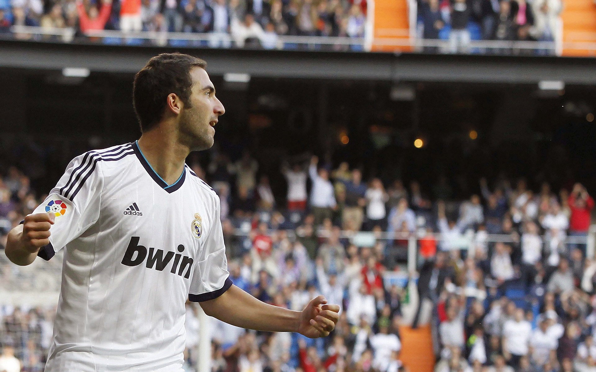 体育新闻中心建设赛事直播互动内容中枢,体育新闻完整版