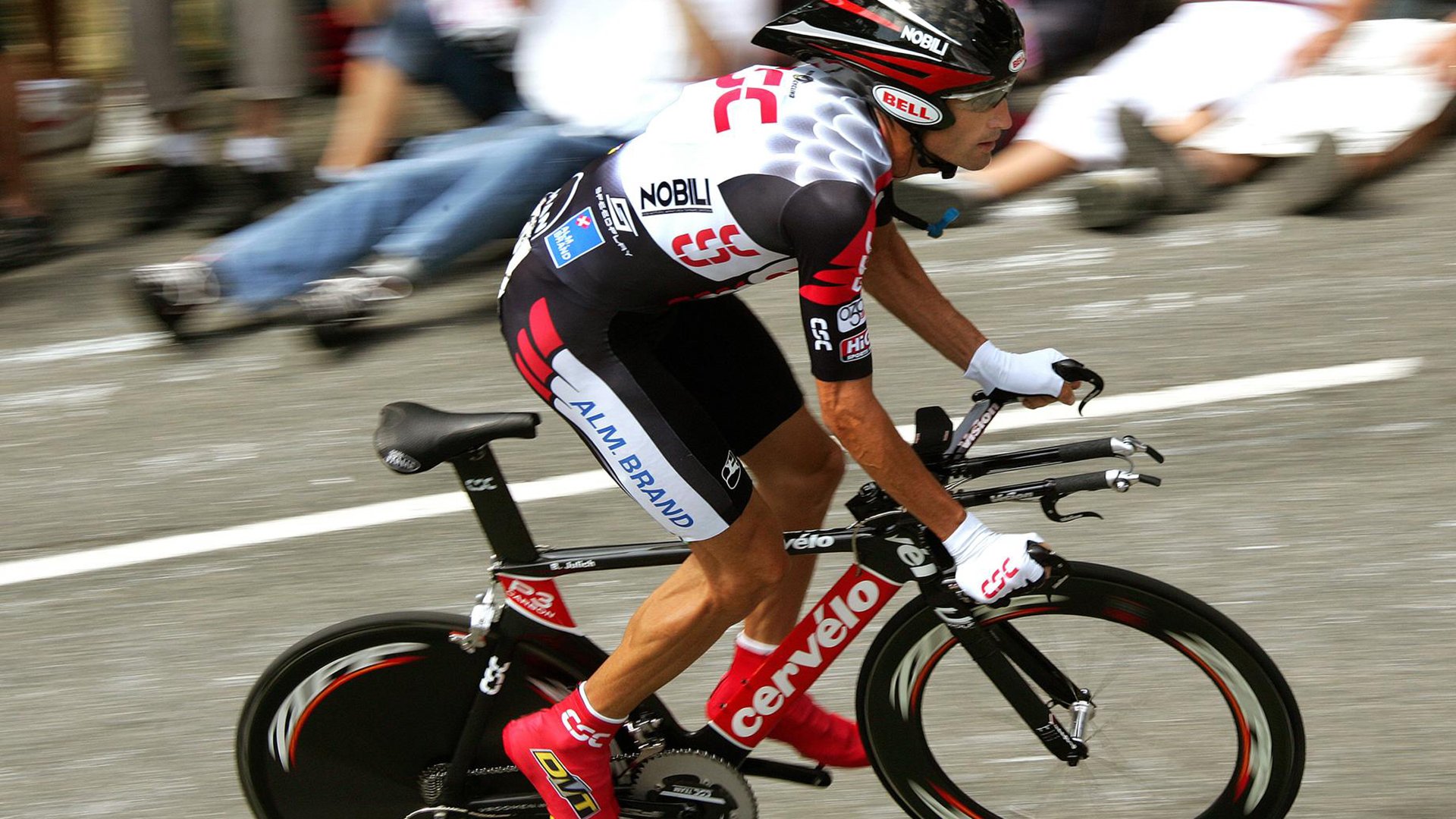 博卡在逼抢下频现传球失误，博卡知名球星